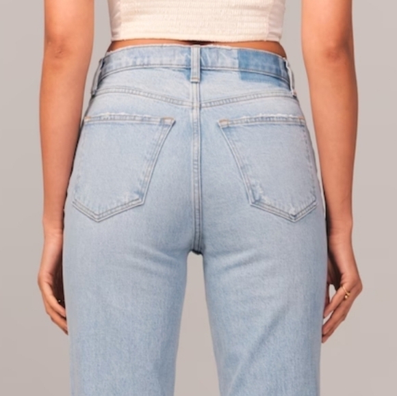 Abercrombie & Fitch The 90s Straight Ultra High Rise Jeans - Picture 3 of 13